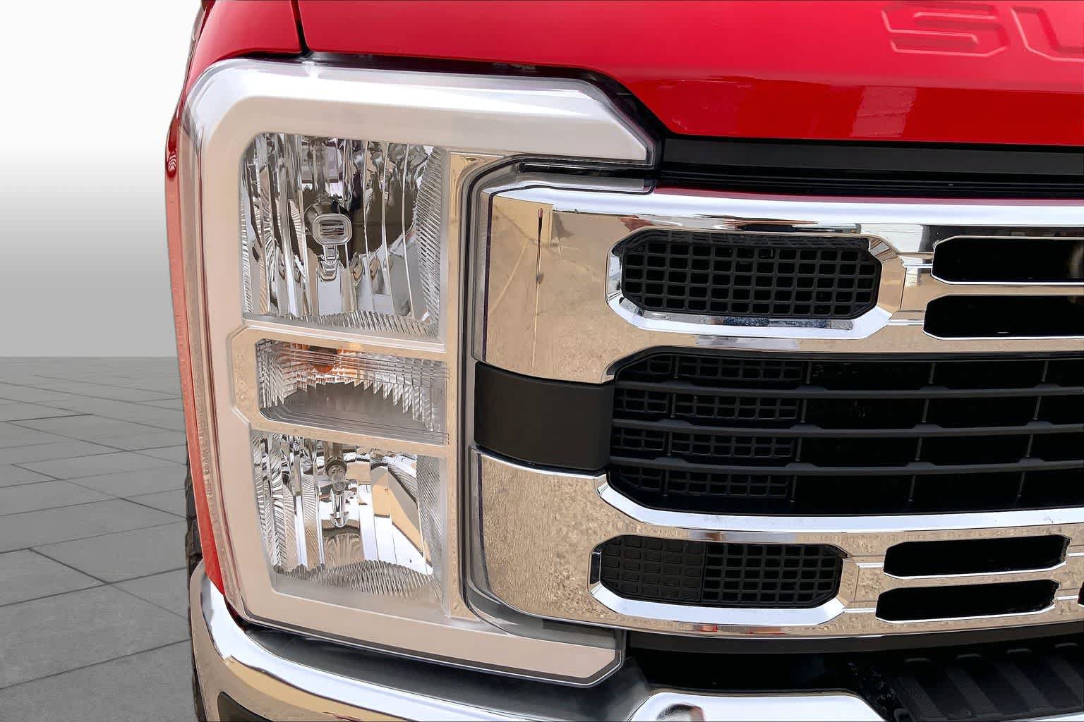Certified 2024 Ford F350 XLT w/ FX4 Off-Road Package AWD/4WD image 28