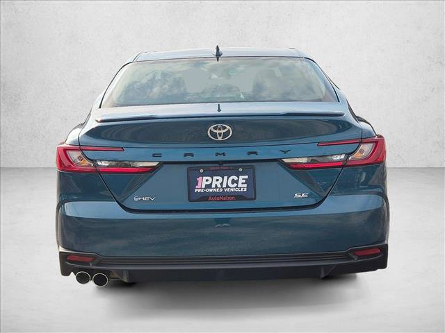 Used 2025 Toyota Camry SE FWD image 6