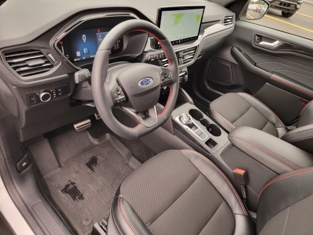 Certified 2024 Ford Escape ST-Line w/ Tech Pack #1 FWD image 19