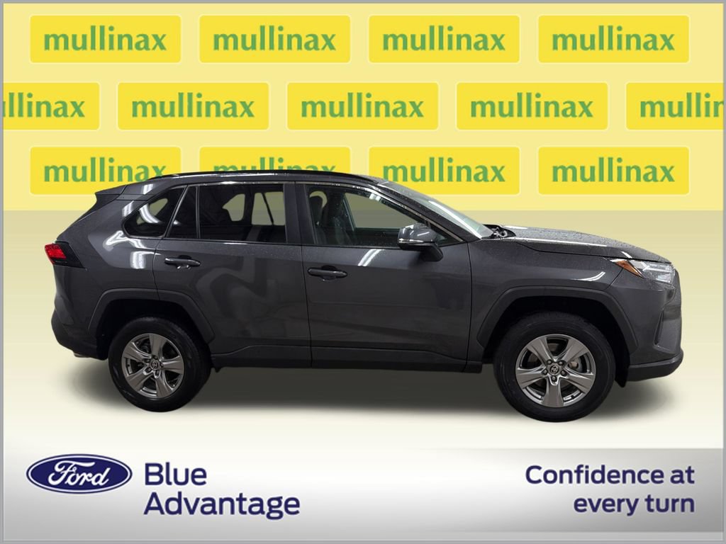 Used 2024 Toyota RAV4 XLE FWD image 3
