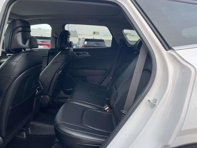 Used 2025 Kia Sportage EX w/ Premium Package image 11