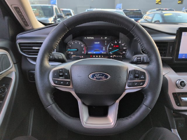 Certified 2023 Ford Explorer XLT w/ Equipment Group 202A AWD/4WD image 37