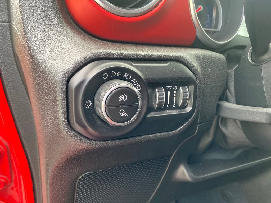 Used 2020 Jeep Gladiator Rubicon AWD/4WD image 15