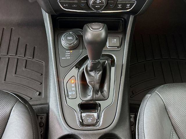 Used 2021 Jeep Cherokee Limited AWD/4WD image 18