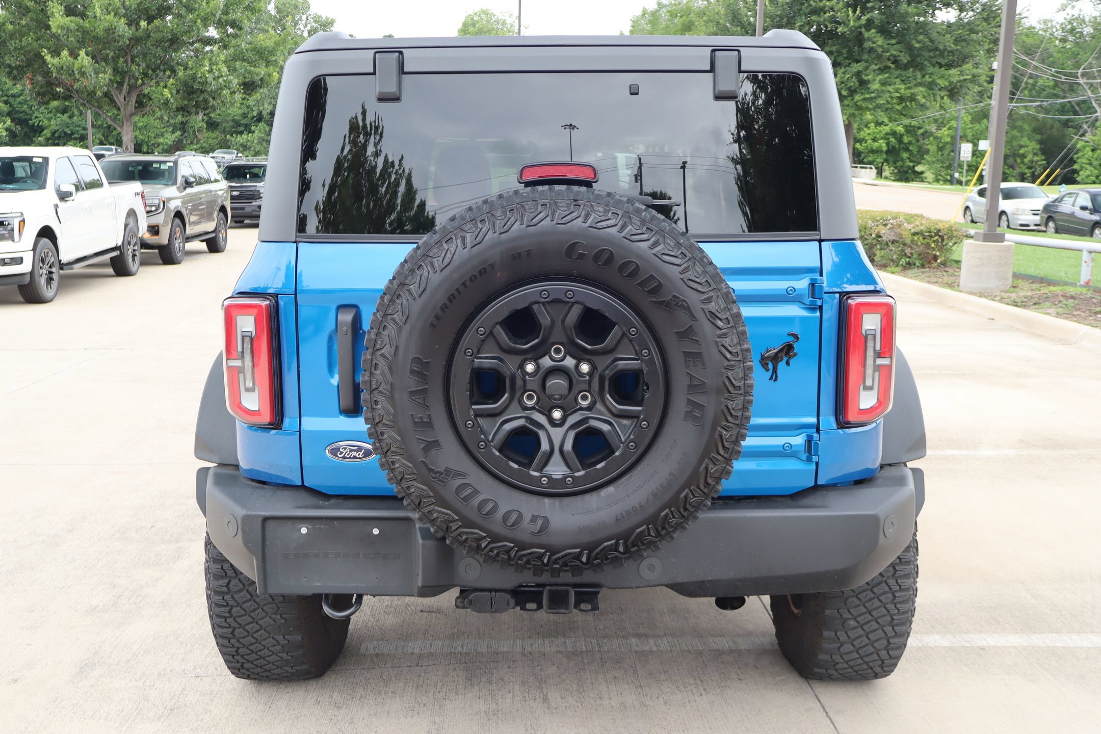 Certified 2022 Ford Bronco Wildtrak AWD/4WD image 4