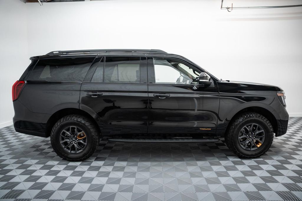 Certified 2025 Ford Expedition Tremor image 4