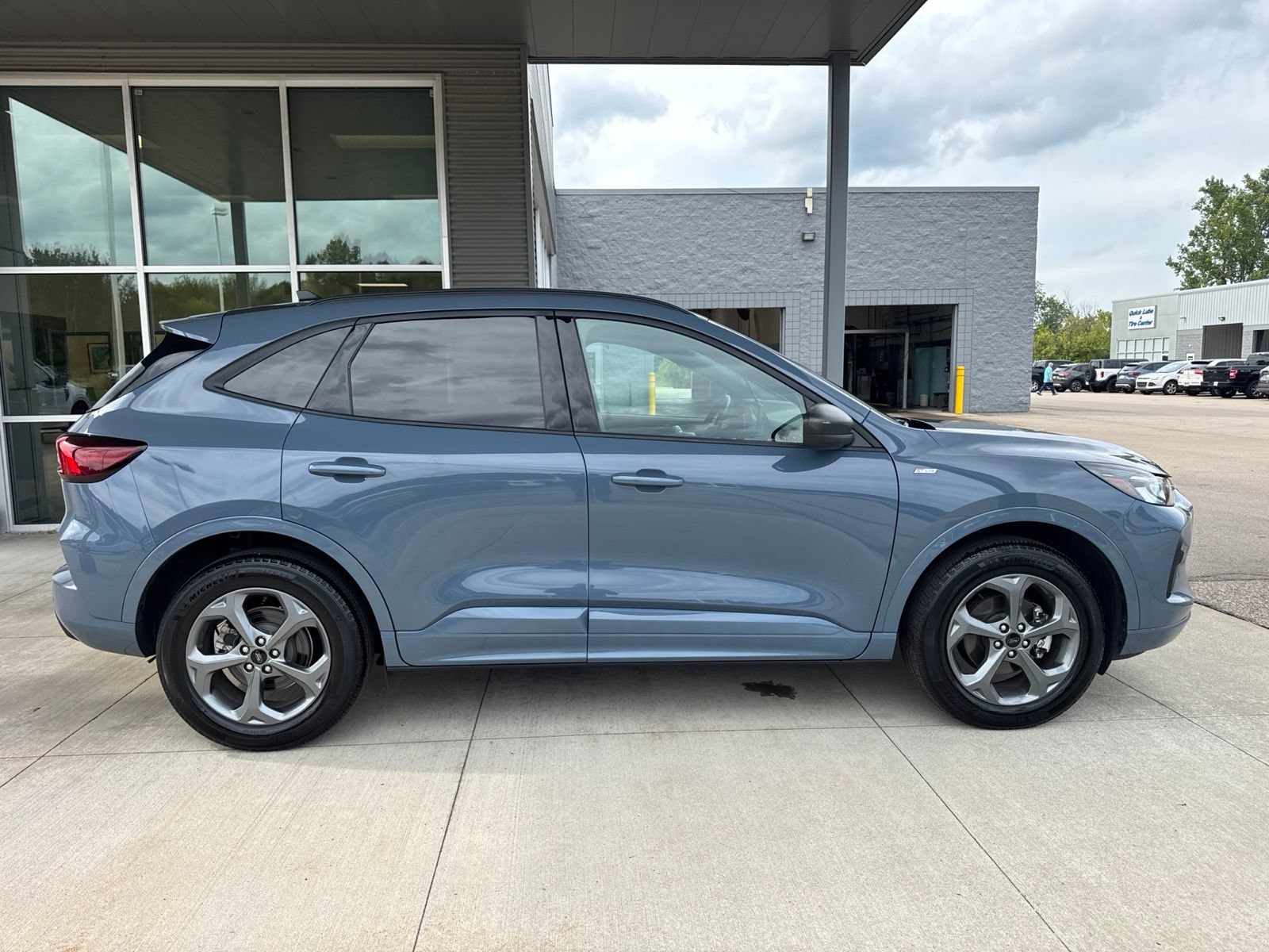 Certified 2024 Ford Escape ST-Line w/ Tech Pack #1 AWD/4WD image 9