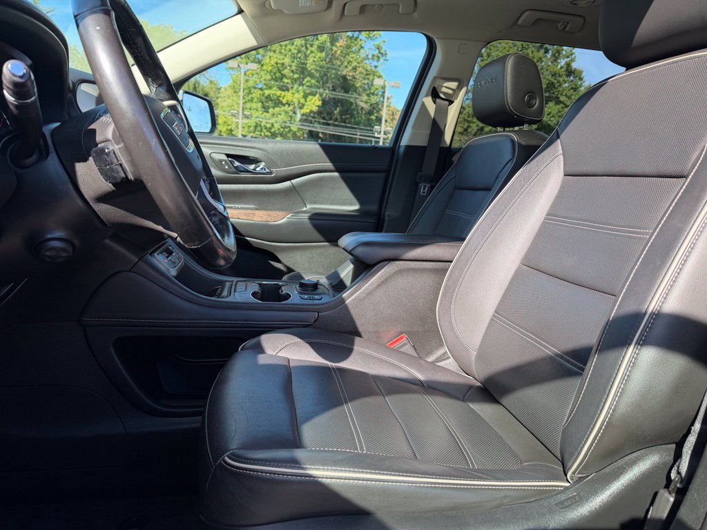 Used 2020 GMC Acadia Denali w/ Technology Package AWD/4WD image 15