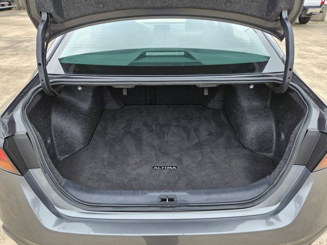 Used 2025 Nissan Altima 2.5 SV FWD image 25