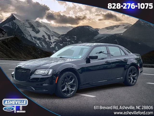 Used 2021 Chrysler 300 Touring w/ Sport Appearance Package RWD image 1