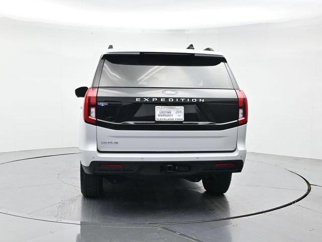Certified 2025 Ford Expedition Active RWD image 9