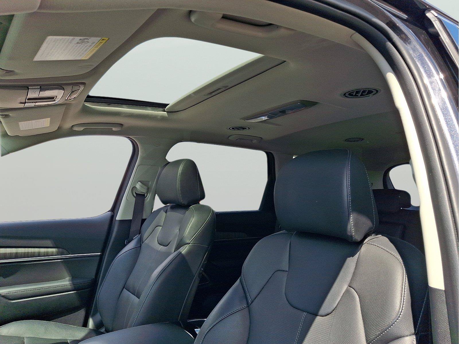 Used 2025 Kia Telluride EX FWD image 14