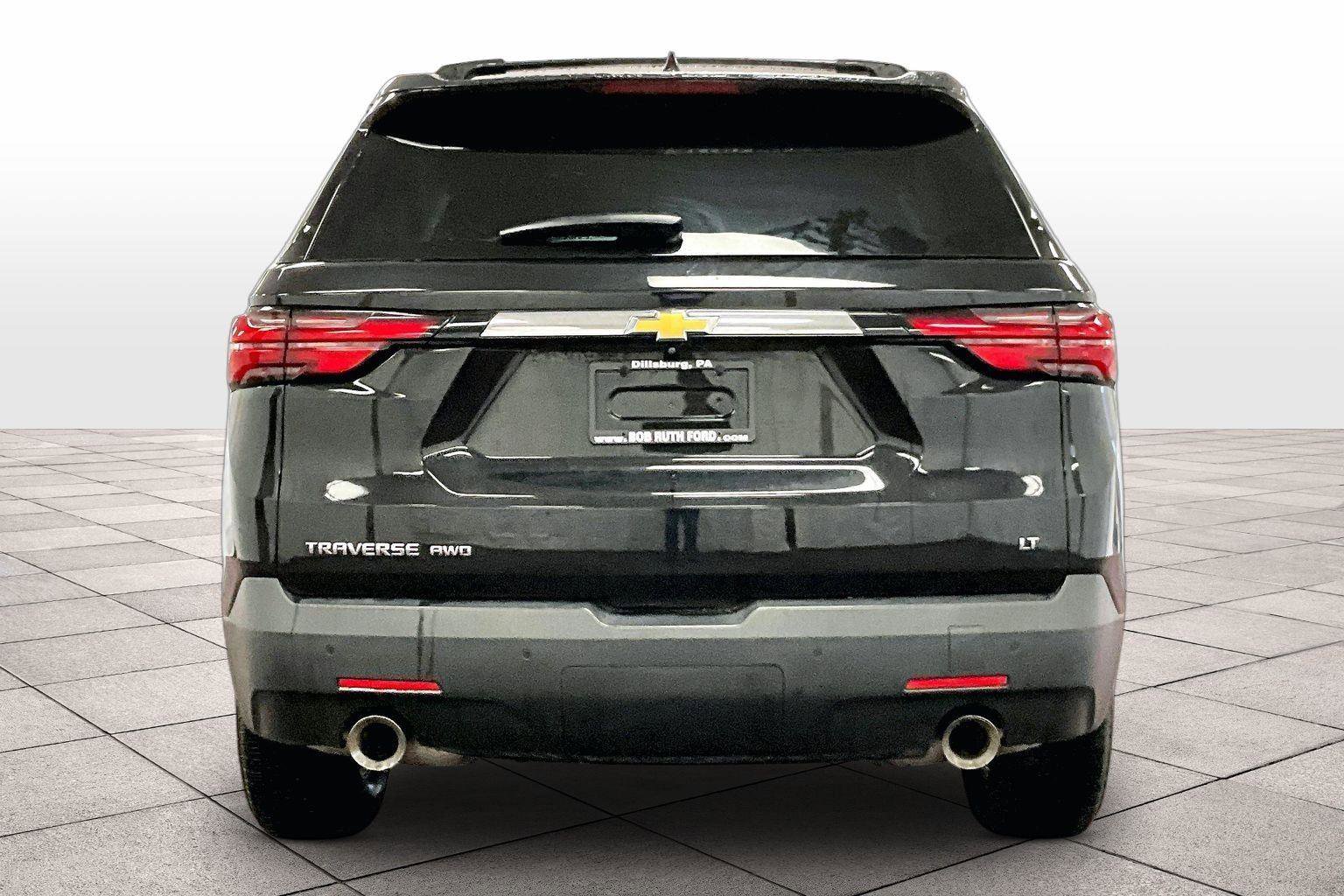 Used 2022 Chevrolet Traverse LT w/ LPO, Cargo Package image 4