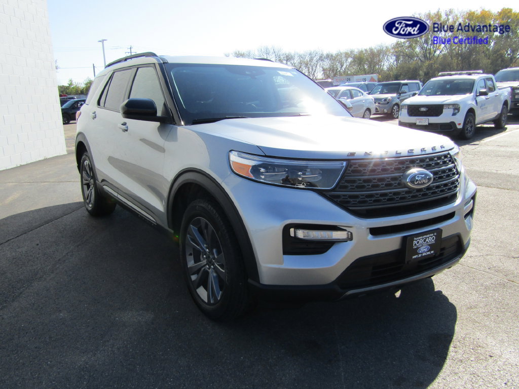 Certified 2024 Ford Explorer XLT w/ Equipment Group 202A AWD/4WD image 8