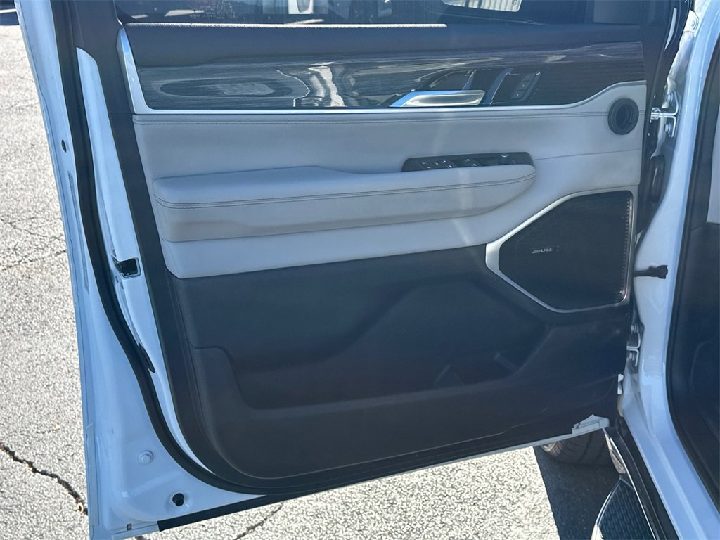 Used 2022 Jeep Wagoneer Series II image 10