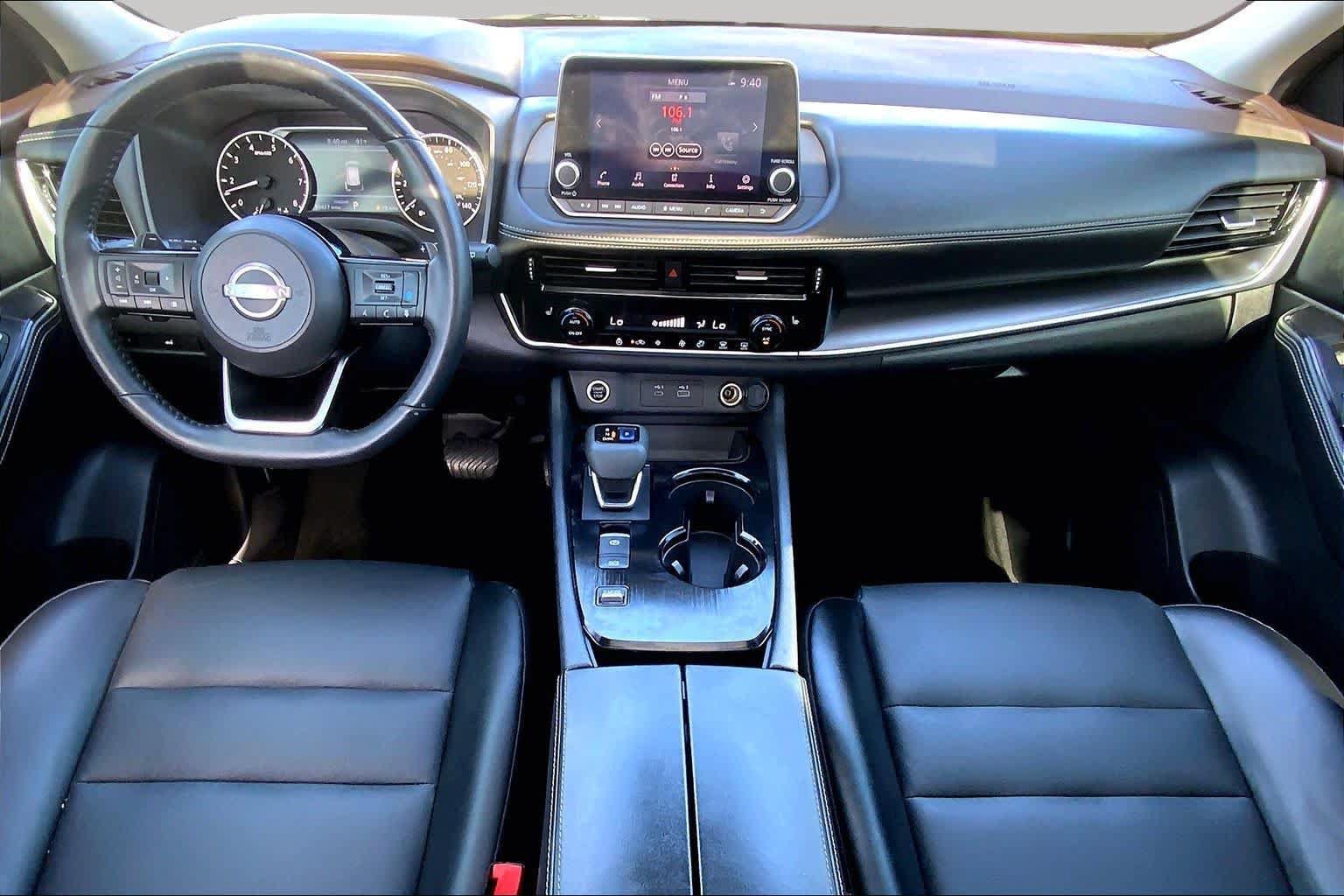 Used 2022 Nissan Rogue SV w/ SV Premium Package FWD image 14