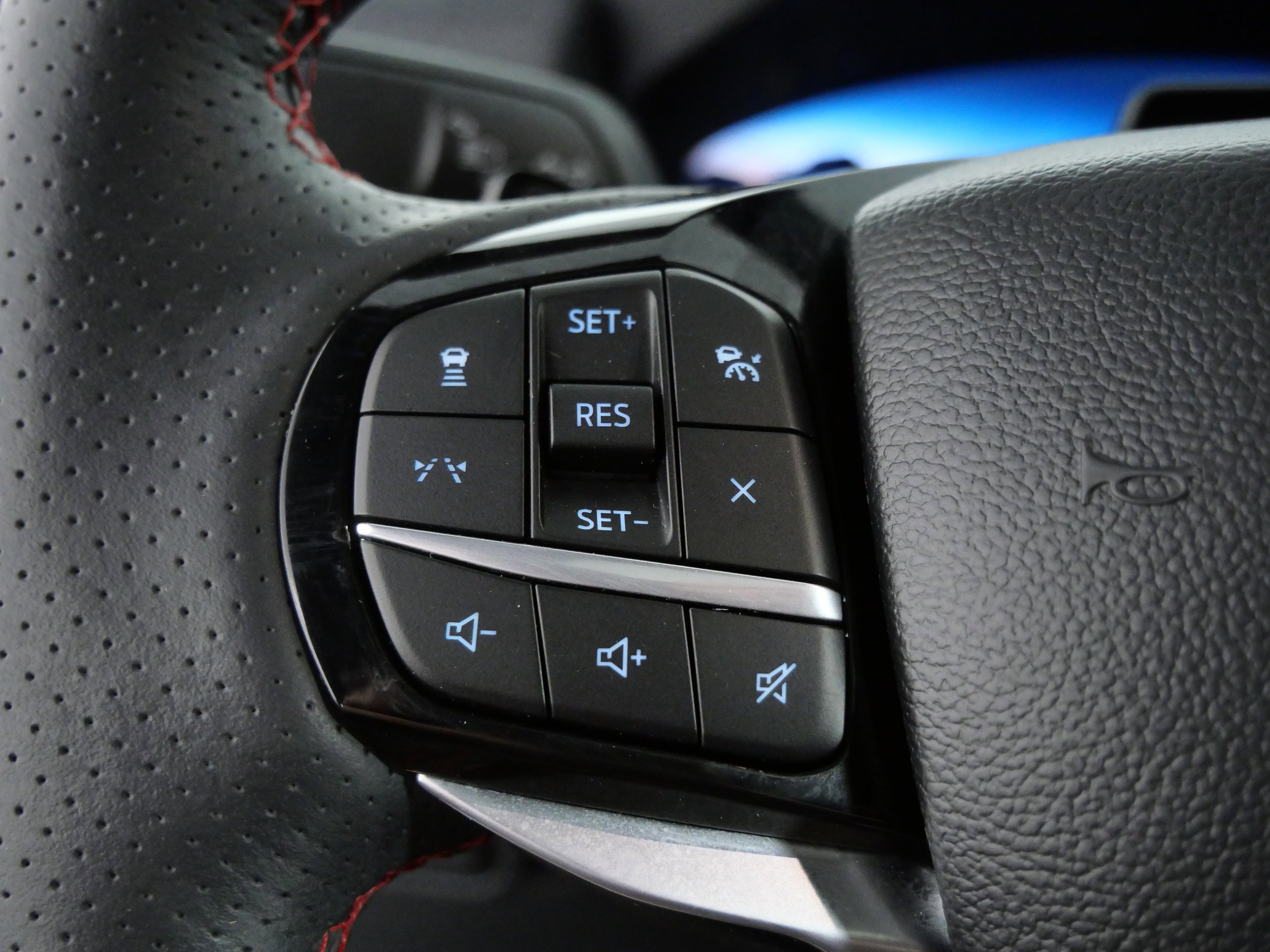 Certified 2025 Ford Explorer ST AWD/4WD image 26