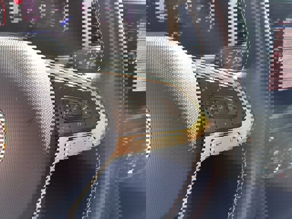 Used 2023 Volkswagen Atlas SE image 23