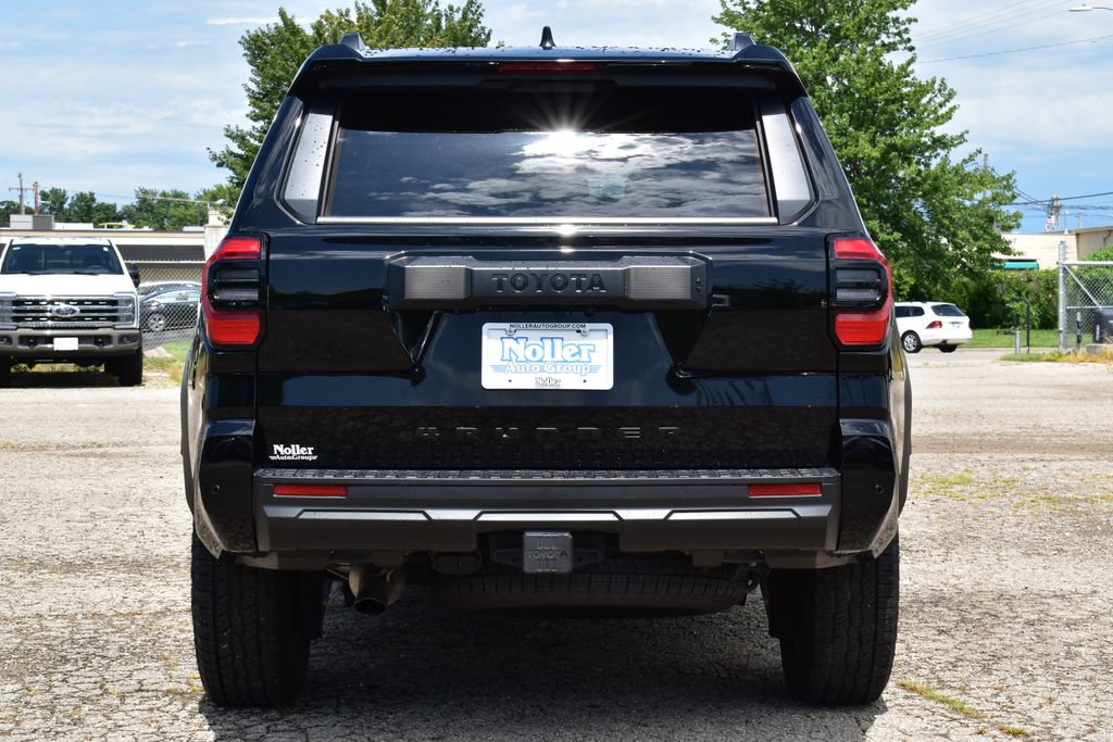 Used 2025 Toyota 4Runner TRD Off-Road AWD/4WD image 9