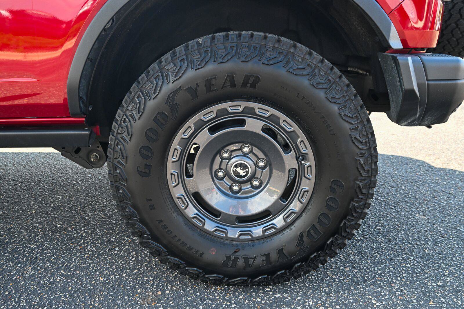 Certified 2025 Ford Bronco Badlands w/ Sasquatch Package AWD/4WD image 13