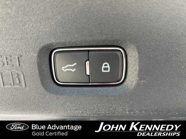 Certified 2025 Ford Expedition Active AWD/4WD image 19
