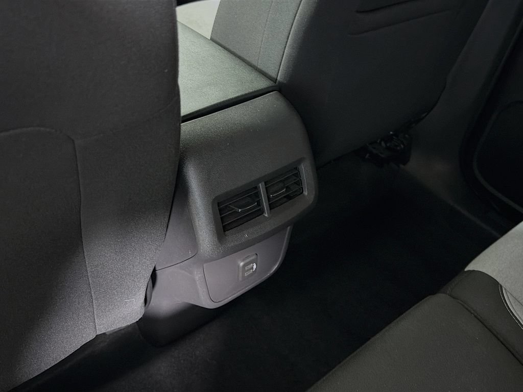 Used 2024 Chevrolet Equinox LS FWD image 25
