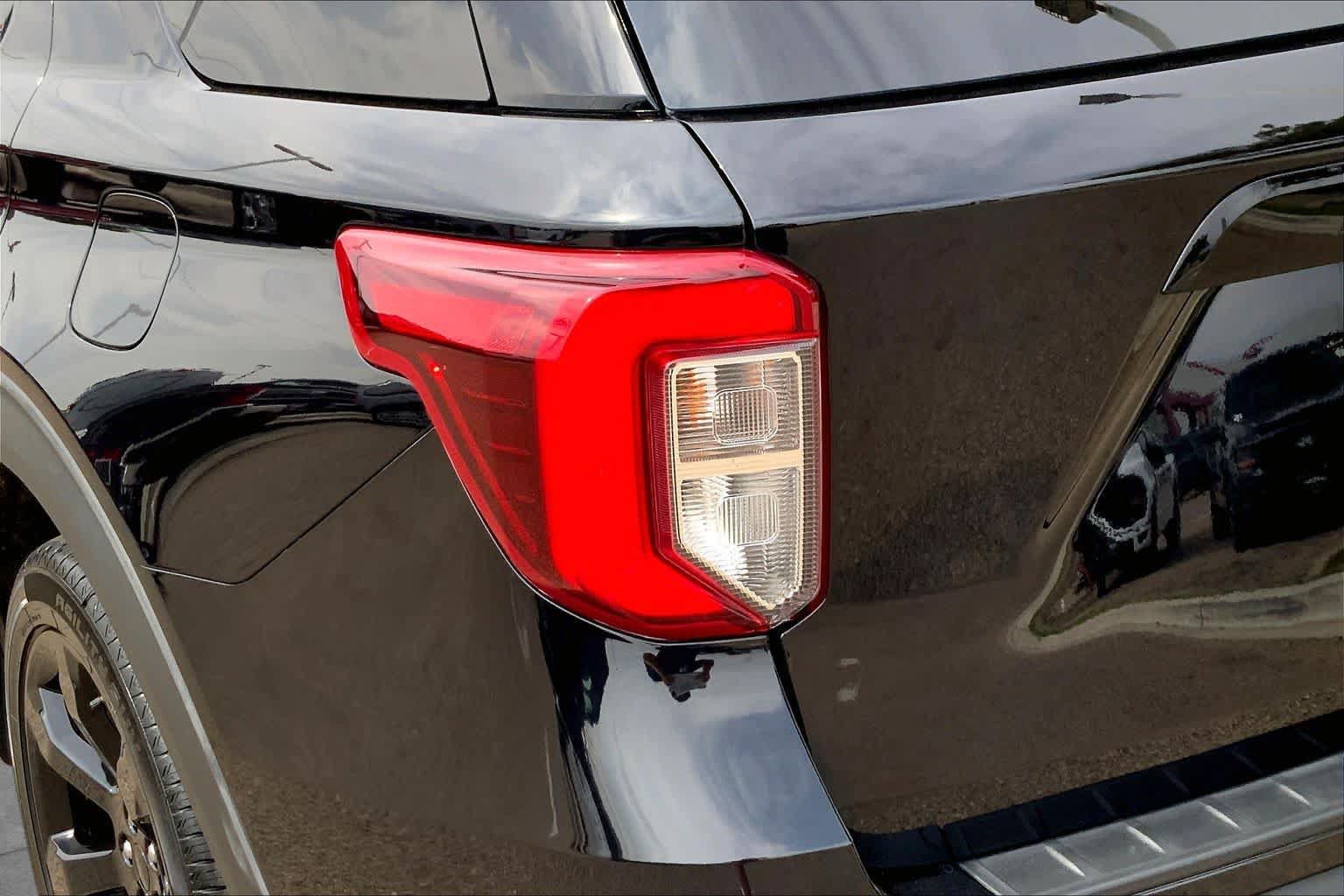 Certified 2024 Ford Explorer ST w/ Equipment Group 401A AWD/4WD image 29