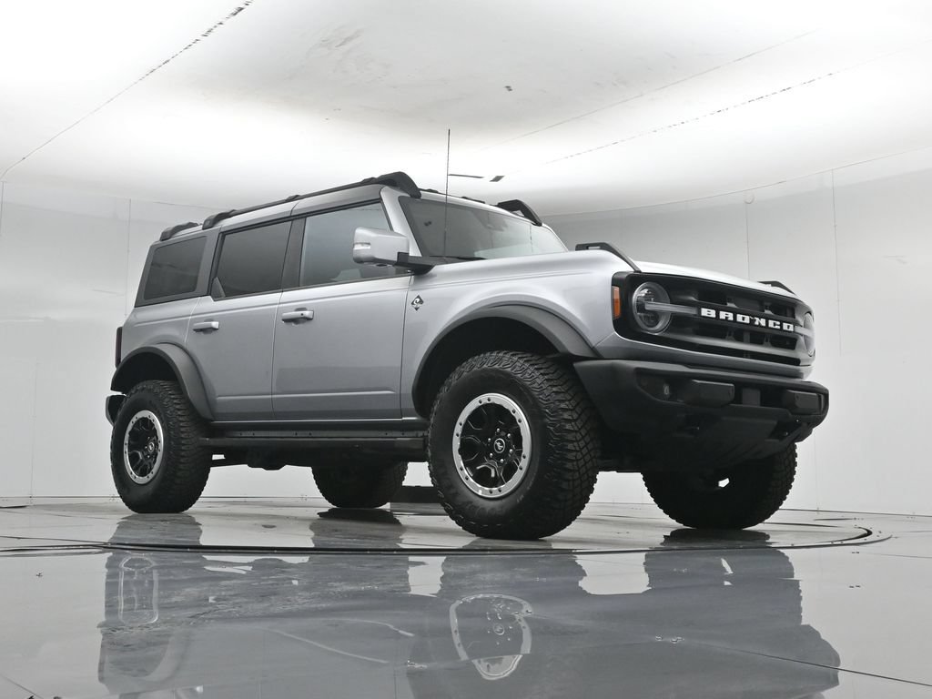 Certified 2023 Ford Bronco Outer Banks w/ Sasquatch Package AWD/4WD image 54