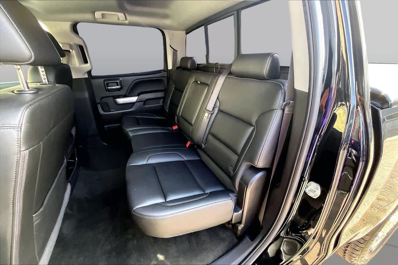 Used 2018 Chevrolet Silverado 1500 LTZ Z71 w/ LTZ Plus Package AWD/4WD image 21