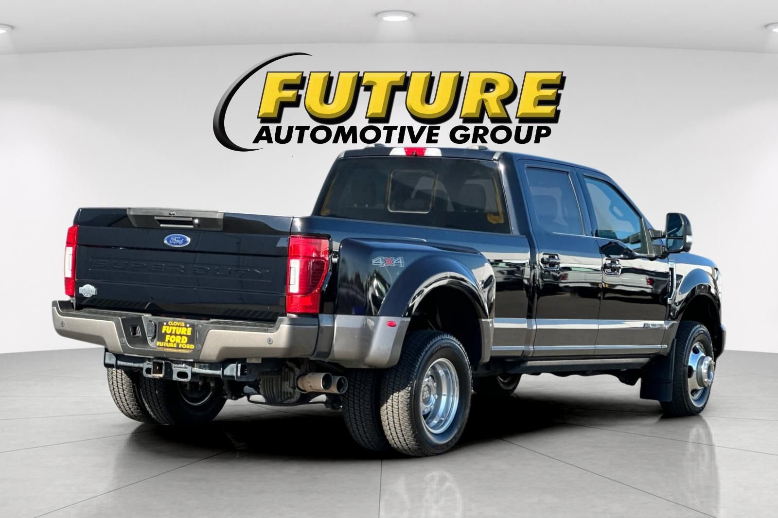 Certified 2022 Ford F350 King Ranch w/ King Ranch Ultimate Package AWD/4WD image 3