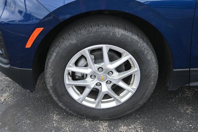 Used 2022 Chevrolet Equinox LS AWD/4WD image 14
