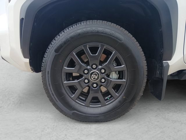 Used 2026 Toyota 4Runner SR5 AWD/4WD image 24