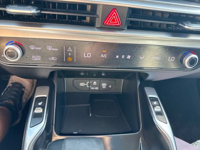 Used 2025 Kia Sorento S w/ Panoramic Sunroof Package FWD image 18