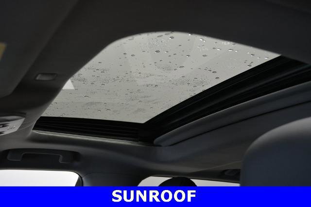 Used 2020 Toyota Highlander XLE image 12