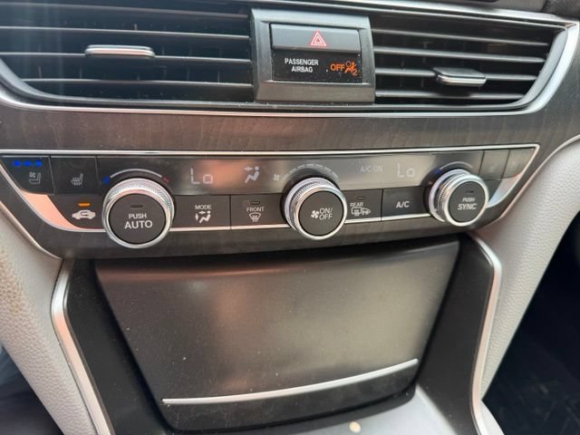 Used 2018 Honda Accord Touring image 15