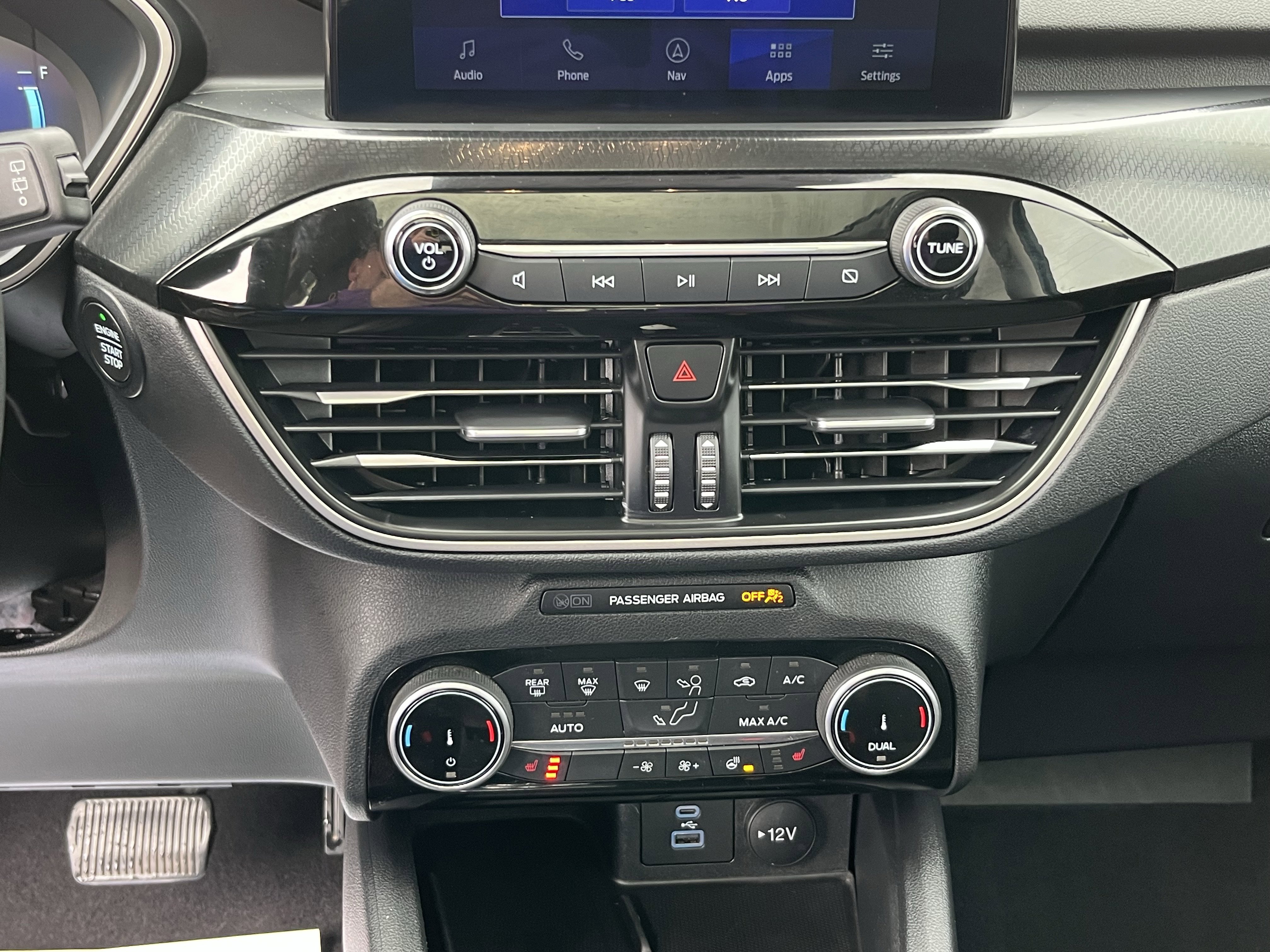 Certified 2022 Ford Escape SEL w/ SEL Stealth AWD Package image 19