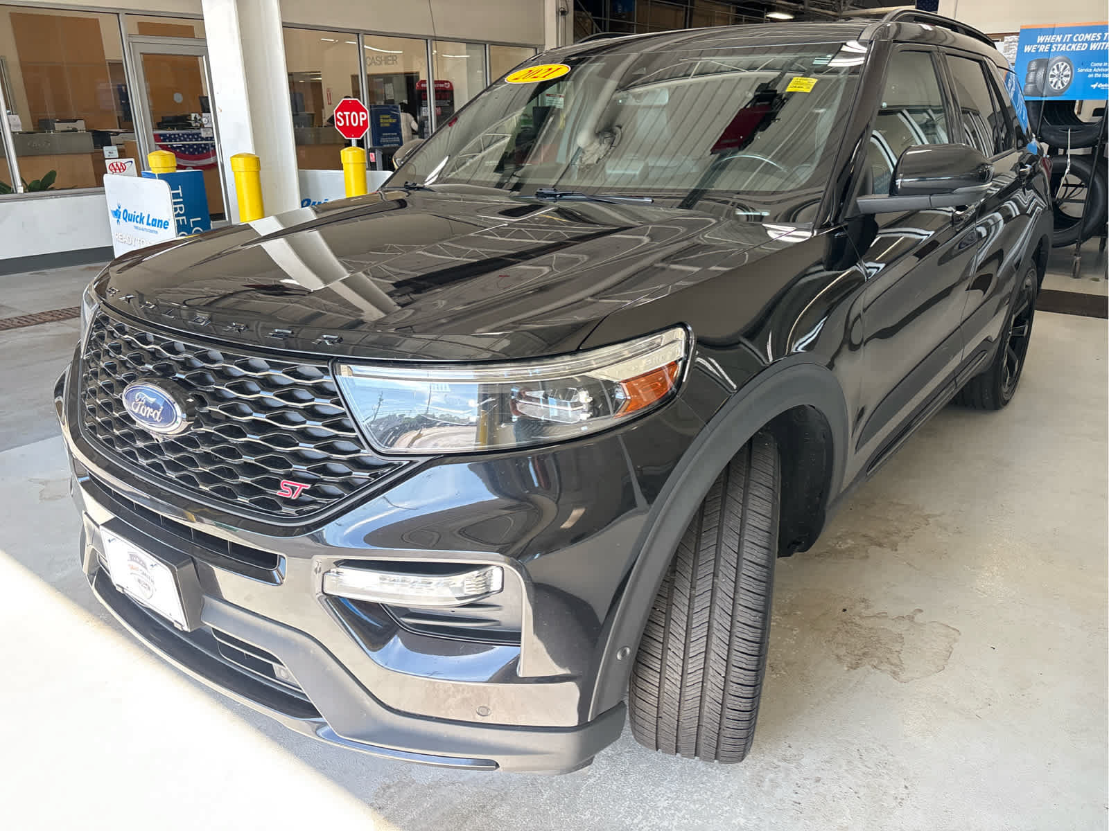 Certified 2021 Ford Explorer ST w/ ST Street Pack AWD/4WD image 4