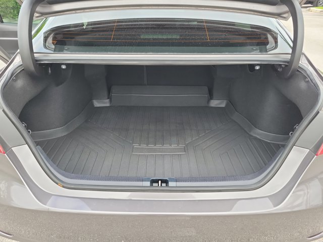 Used 2020 Toyota Camry SE FWD image 9