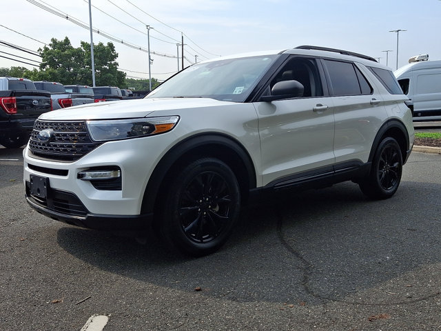 Certified 2023 Ford Explorer XLT w/ Equipment Group 202A AWD/4WD image 5