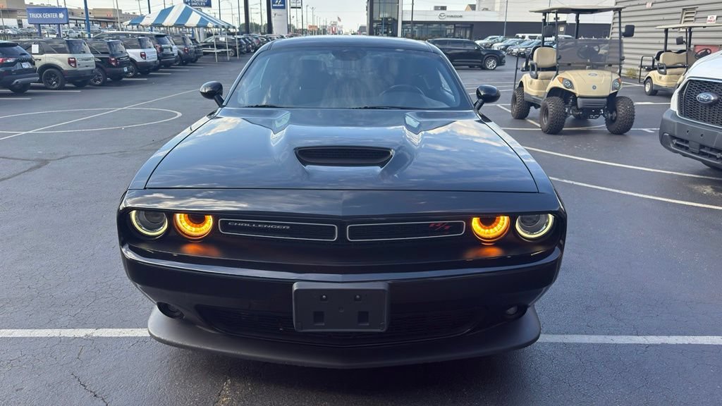 Used 2019 Dodge Challenger R/T RWD image 3