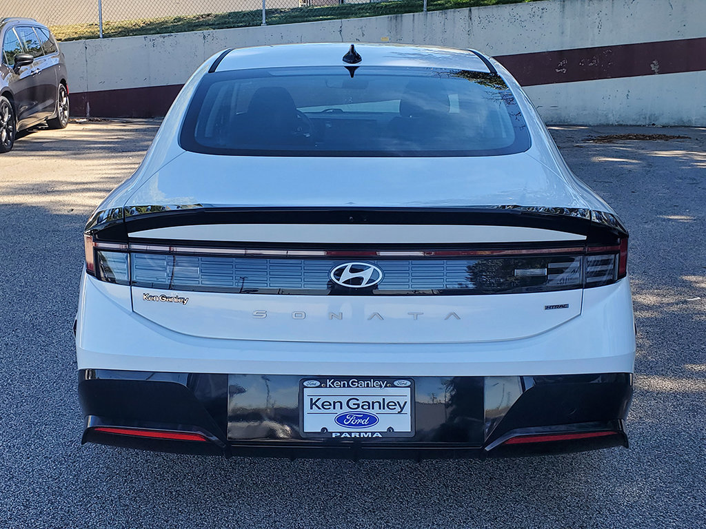 Used 2024 Hyundai Sonata SEL AWD/4WD image 6