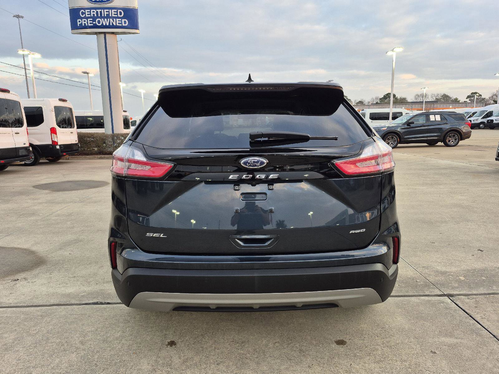 Certified 2024 Ford Edge SEL image 4