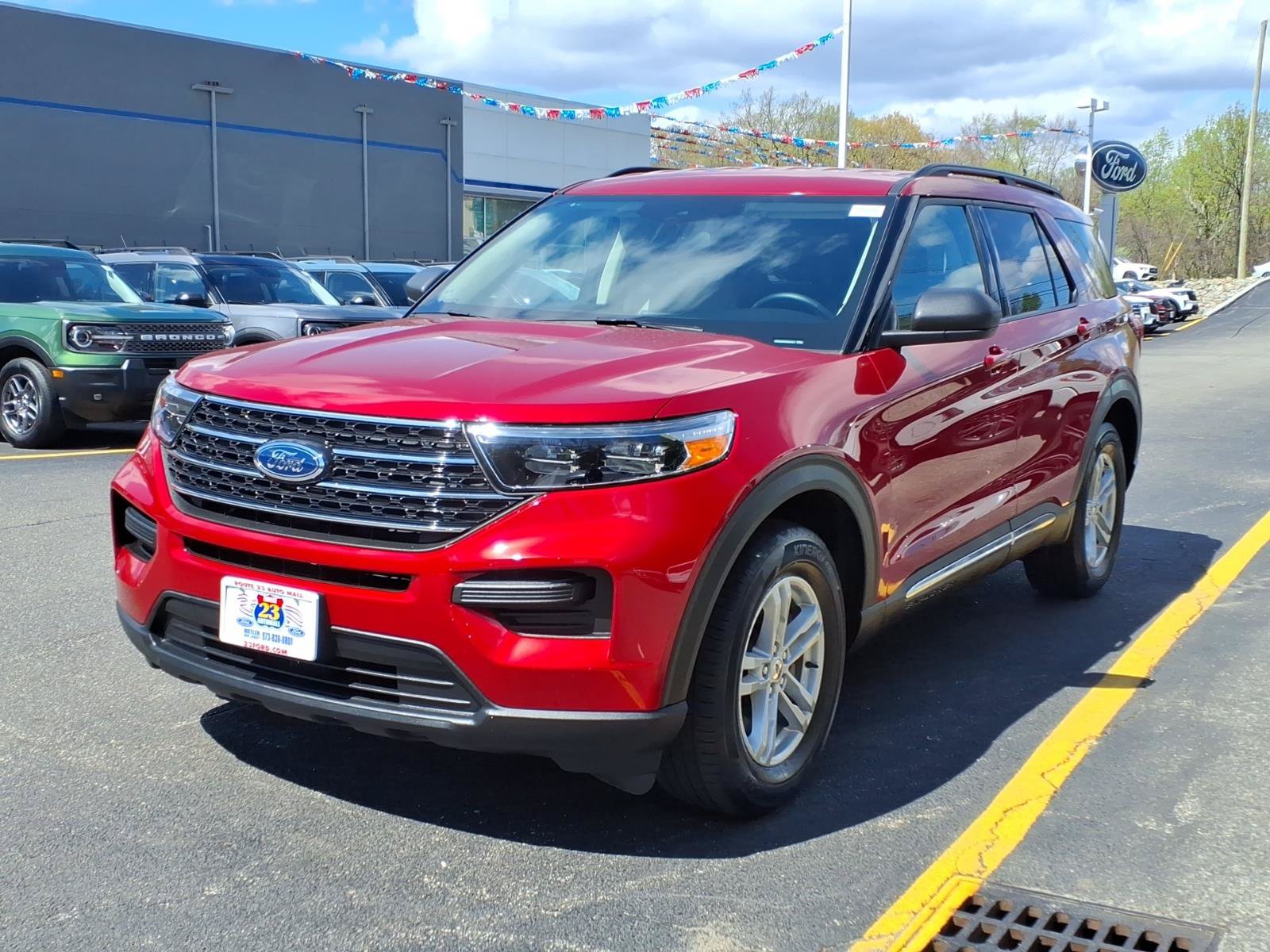 Certified 2024 Ford Explorer XLT AWD/4WD image 4