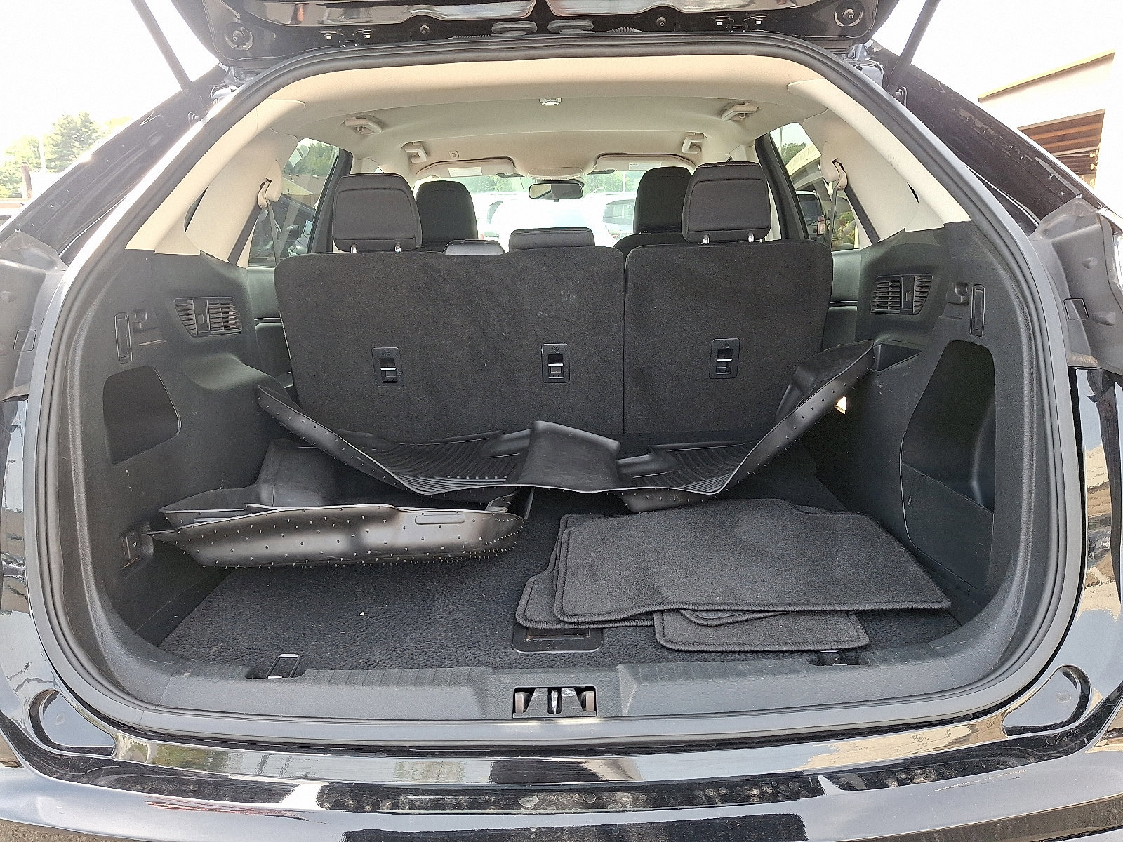 Certified 2022 Ford Edge SE w/ Black Appearance Package image 28