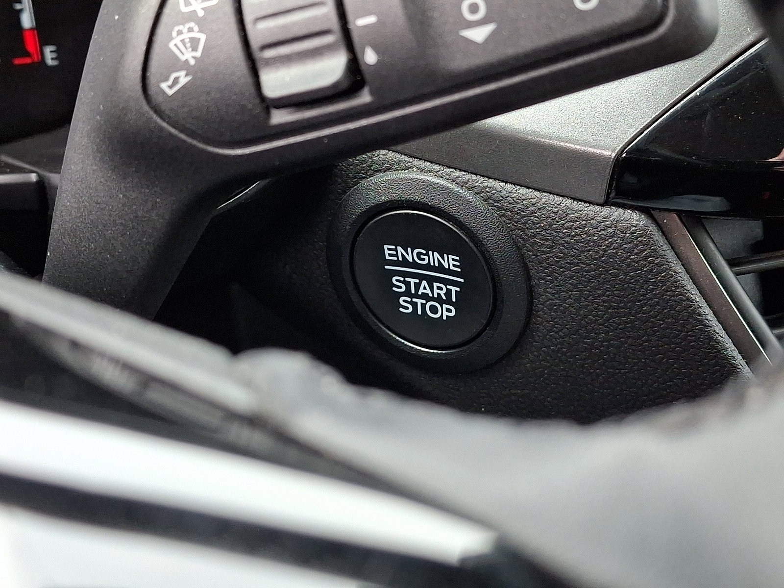 Certified 2023 Ford Escape Active image 32