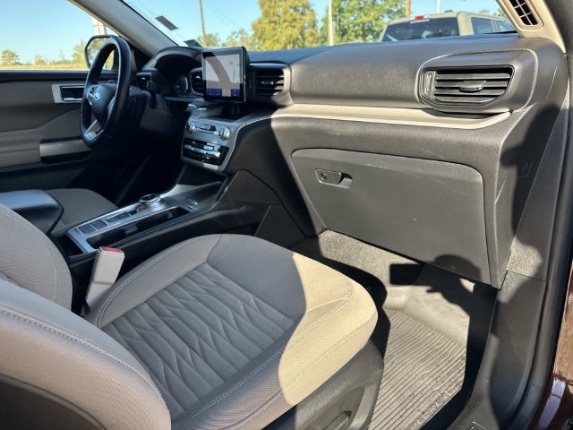 Certified 2020 Ford Explorer XLT w/ Comfort Package RWD image 14