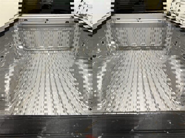 Used 2021 Chevrolet Silverado 1500 LT w/ Convenience Package II image 19