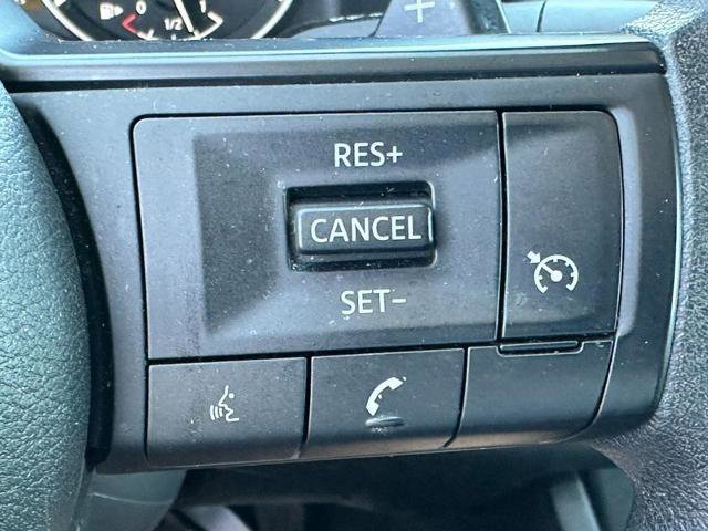 Used 2024 Nissan Rogue S FWD image 19