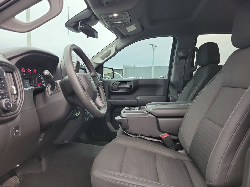 Used 2025 Chevrolet Silverado 1500 Custom Trail Boss w/ LPO, Dark Essentials Package image 16