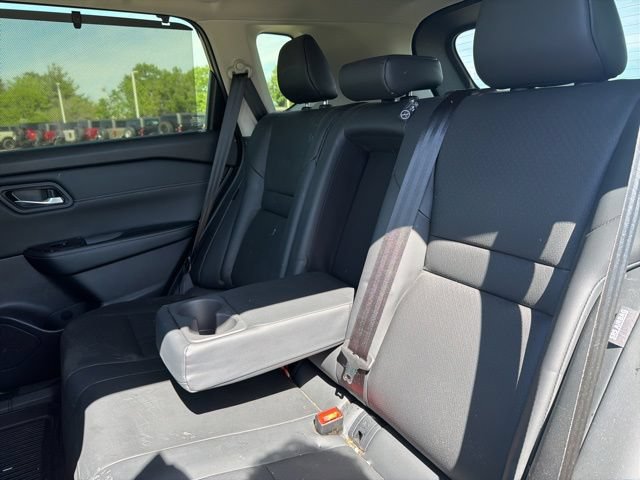 Used 2024 Nissan Rogue SV w/ SV Premium Package AWD/4WD image 14